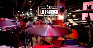 Música en vivo. La Fábrica Cruzcampo