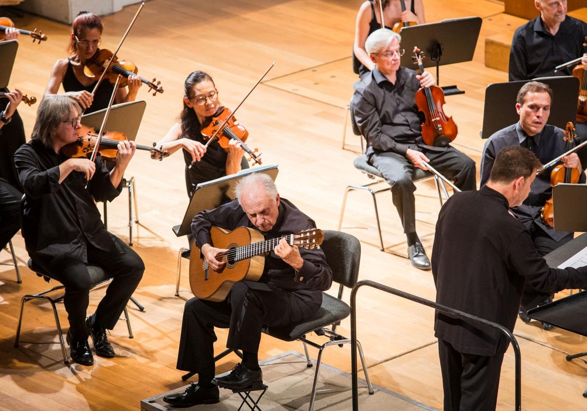 Pepe Romero: «El músico es el que es capaz de sacar su alma en cada nota para abrazar a los demás»