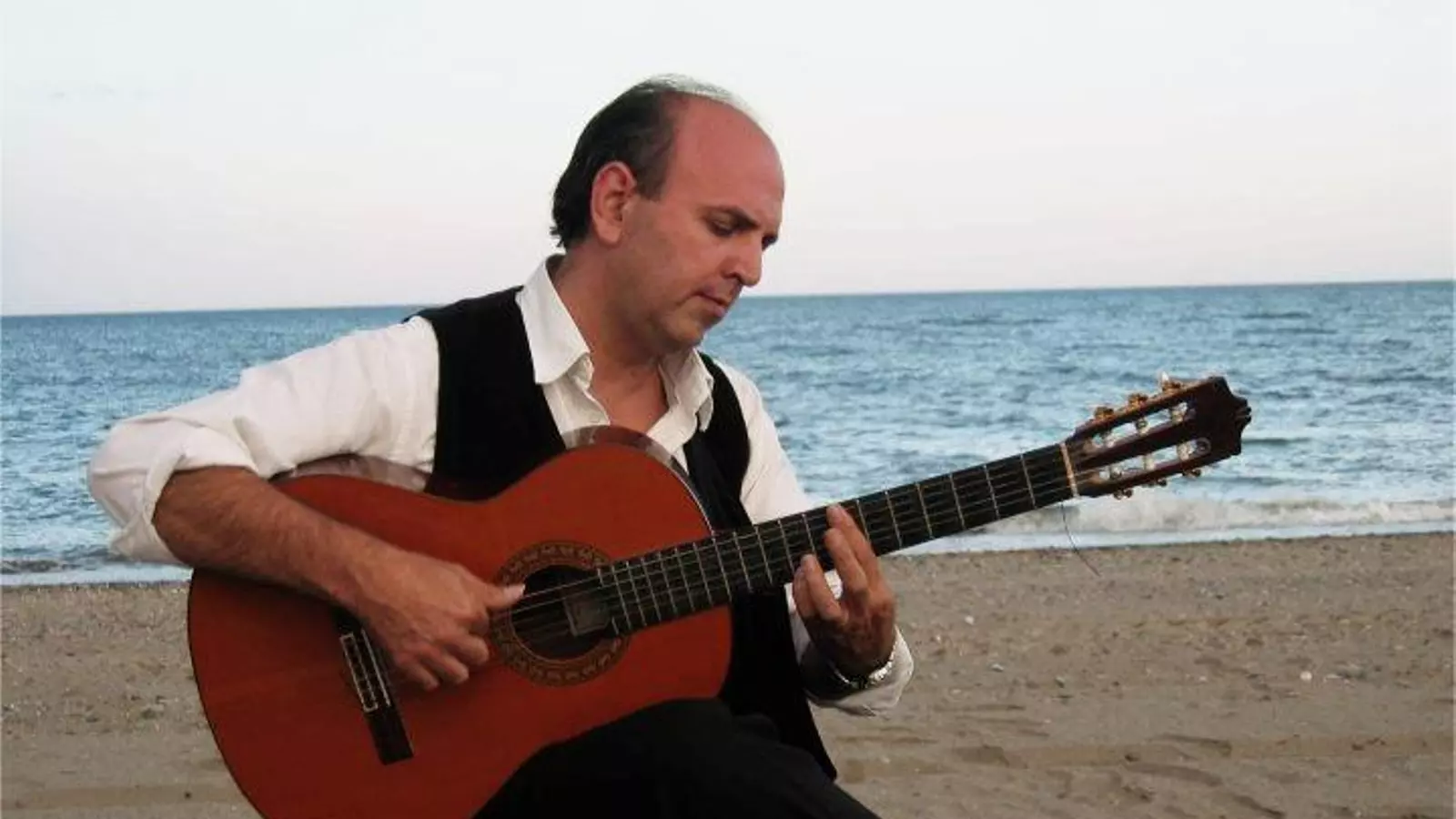 Luis Fonseca, el guitarrista marbellí que compartió escenario con Paco de Lucía y estuvo 'secuestrado' en Beirut