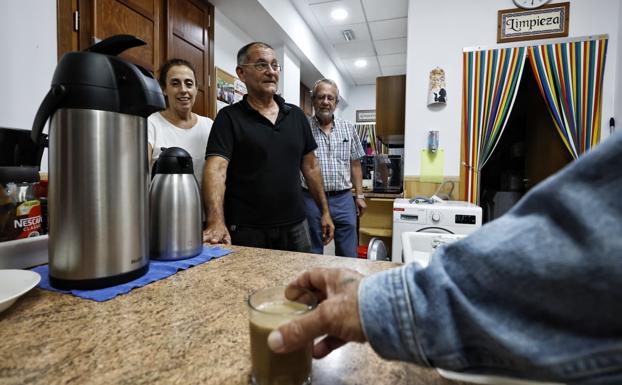 Más calor humano y buen café para sacar a la gente de la calle