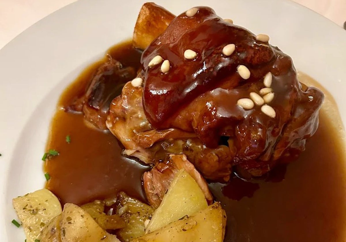 Las golondrinas: el restaurante de Málaga que se esconde en una casa