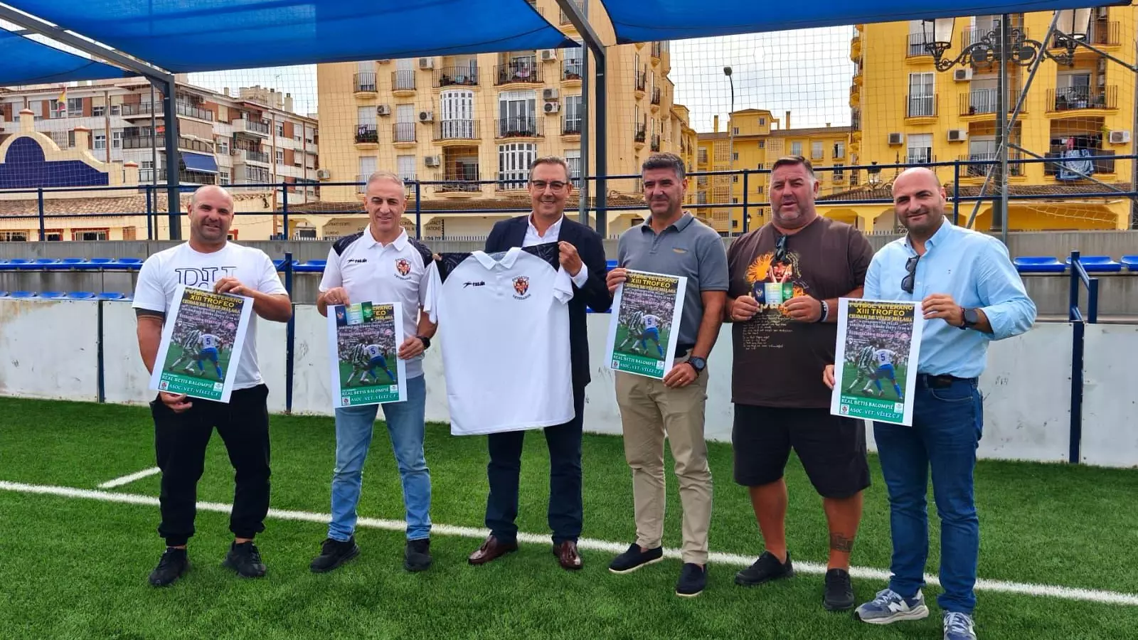 El estadio Vivar Téllez acogerá el XIII Trofeo Ciudad de Vélez-Málaga de Fútbol Veterano para luchar contra la ELA