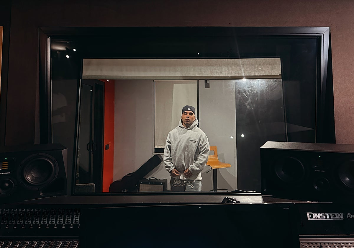 El malagueño Saox se lleva premio en los Latin Grammy con Bad Bunny