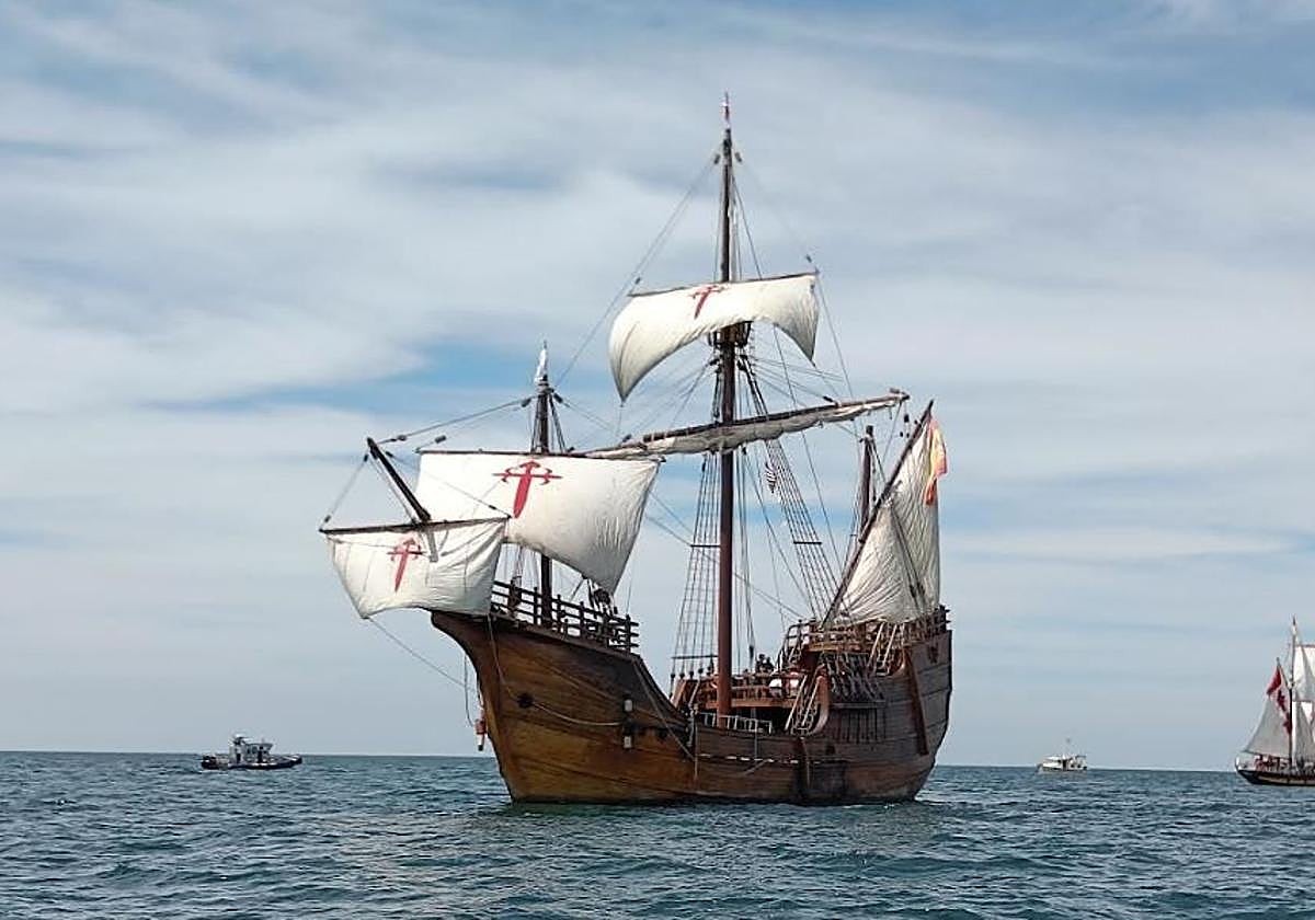 La Nao Santa María atraca por primera vez en Fuengirola