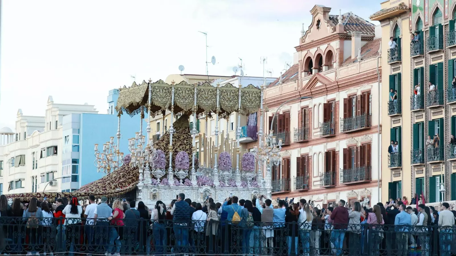 La Iglesia católica aceptaría el cambio de fecha de la Semana Santa