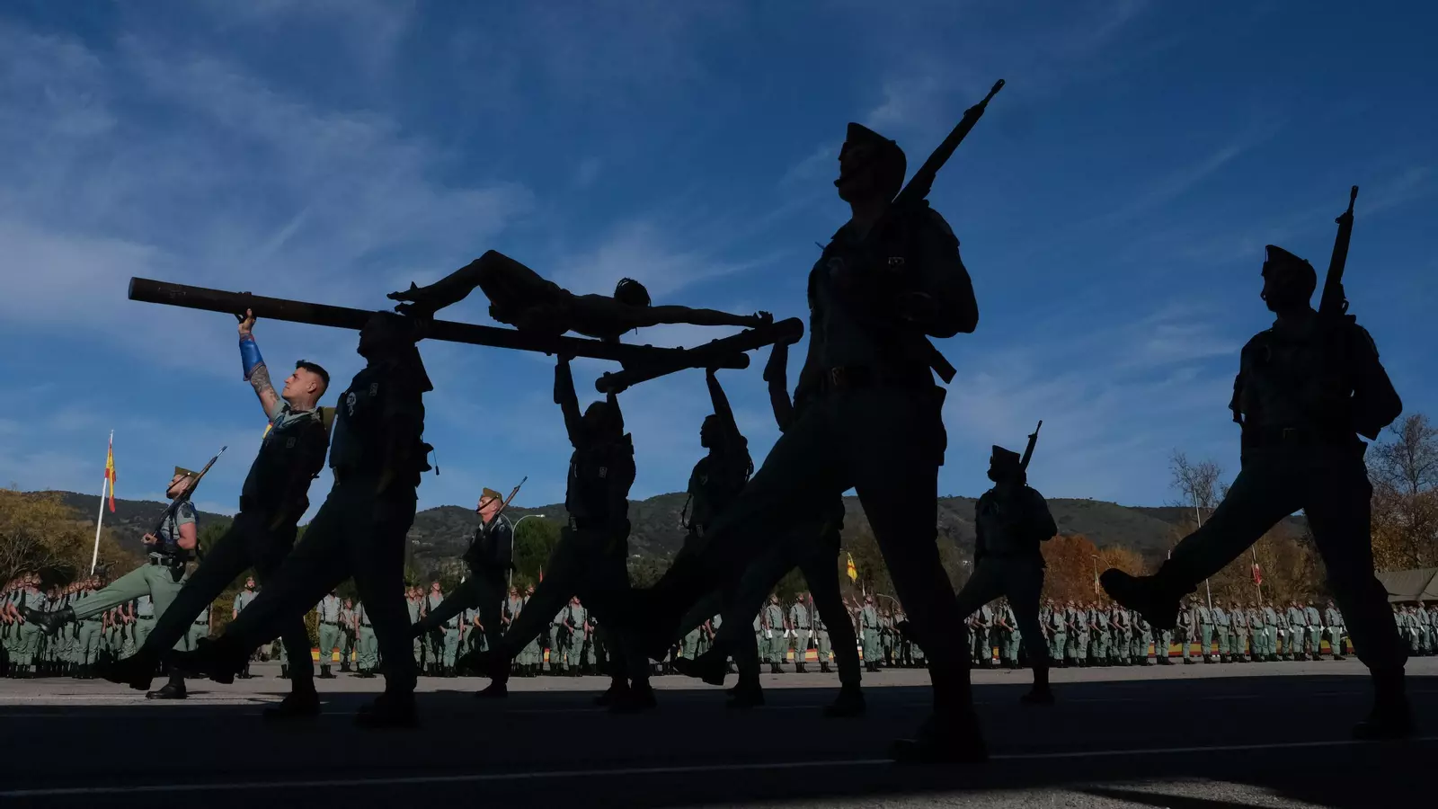 La Legión celebra su patrona con una multitudinaria parada militar