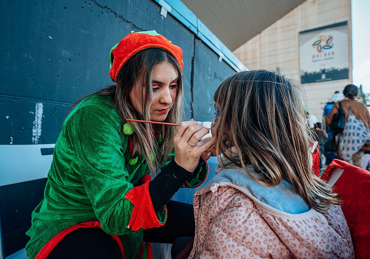 Un mercadillo con alma de festival: compras navideñas, música en directo y comida en foodtrucks