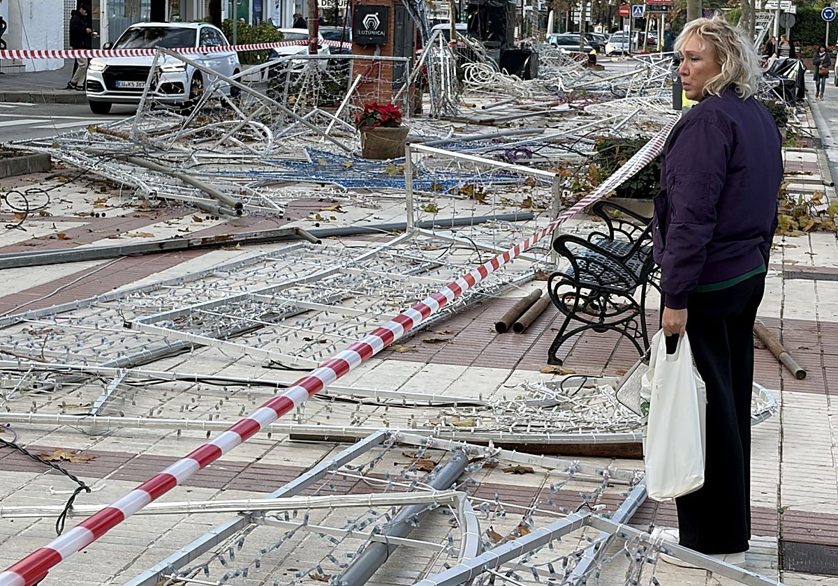 Así fue la manga marina que azotó La Cala de Mijas