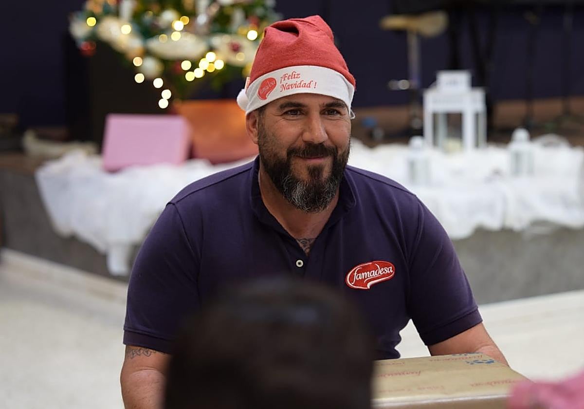 Famadesa reparte mil juguetes esta Navidad y lleva sus productos hasta Laponia
