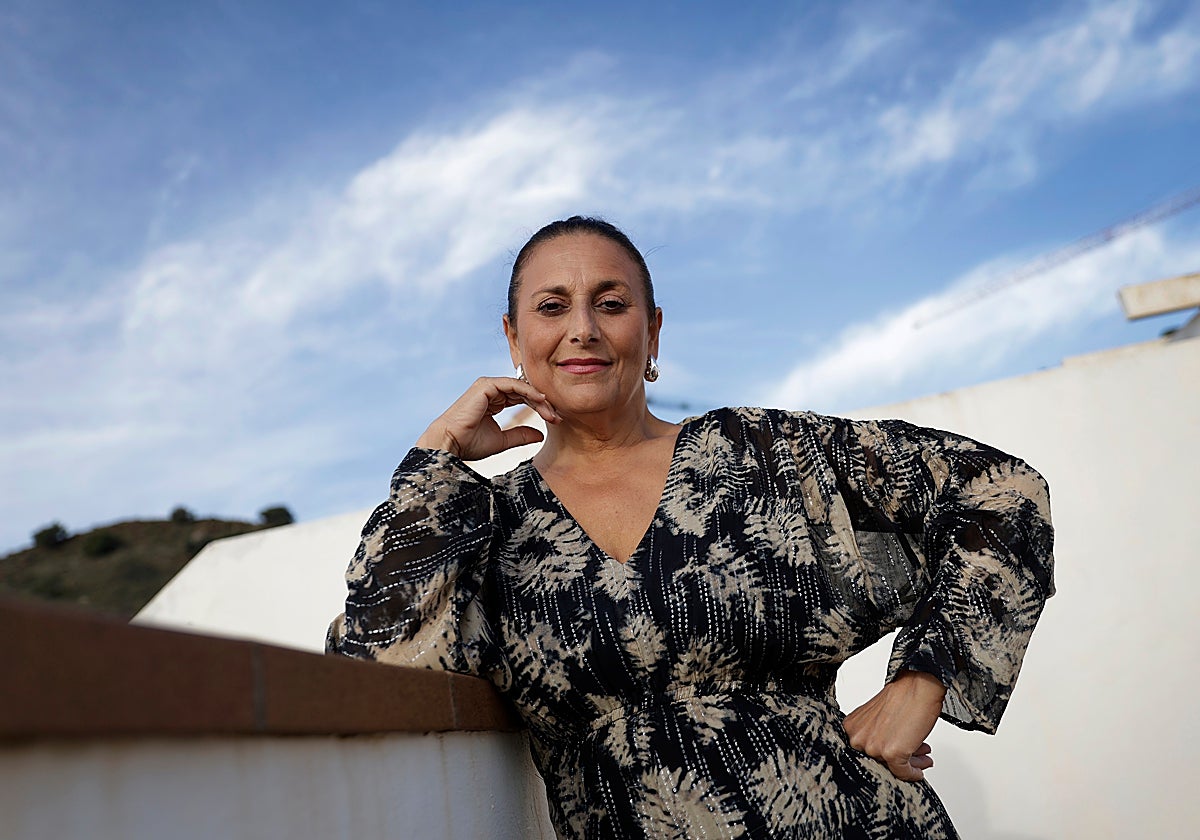 La Lupi, una maestra del baile flamenco en el aula y sobre las tablas