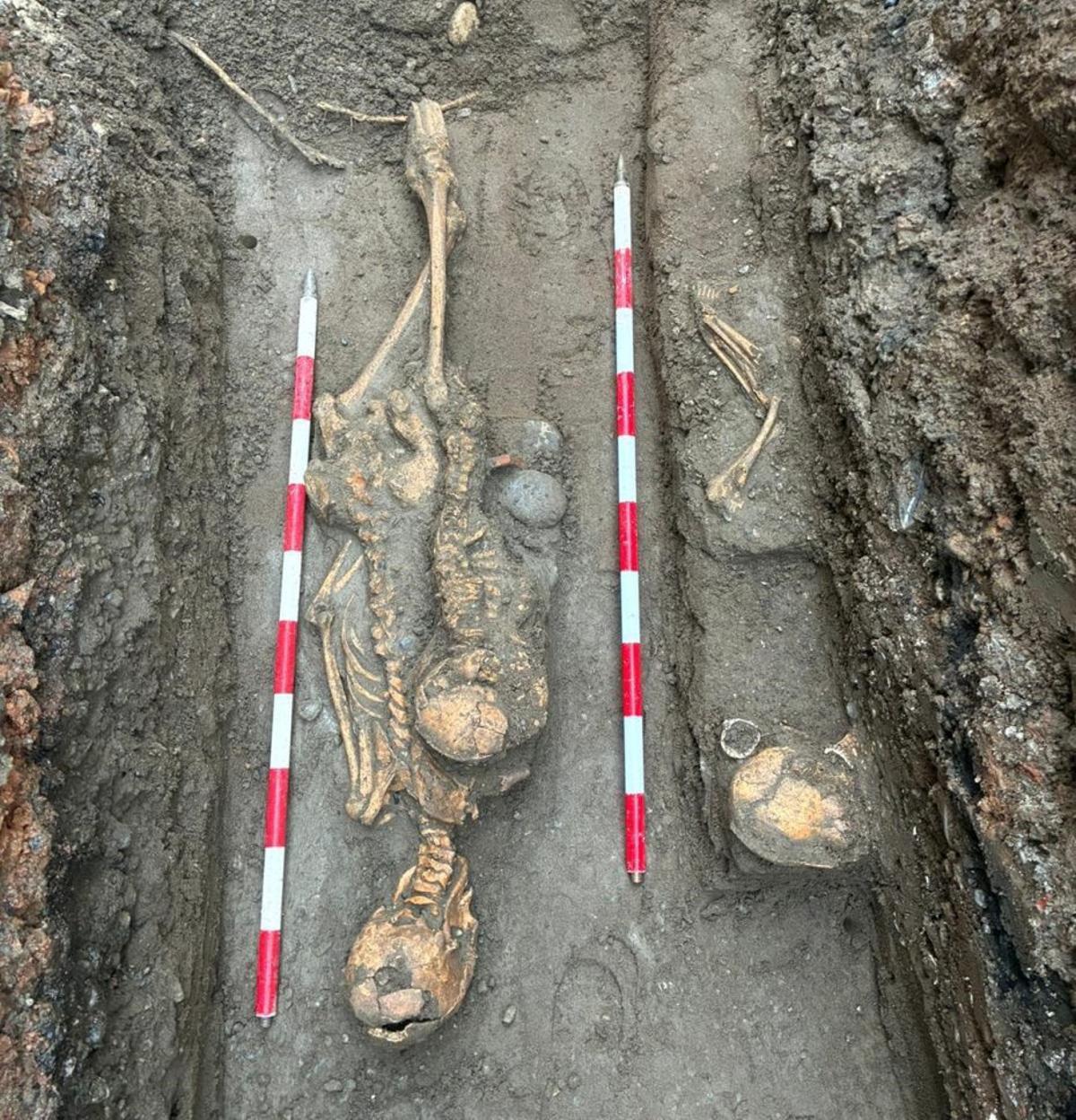 Hallan 12 tumbas musulmanas de los siglos XIII y XV en Estepona