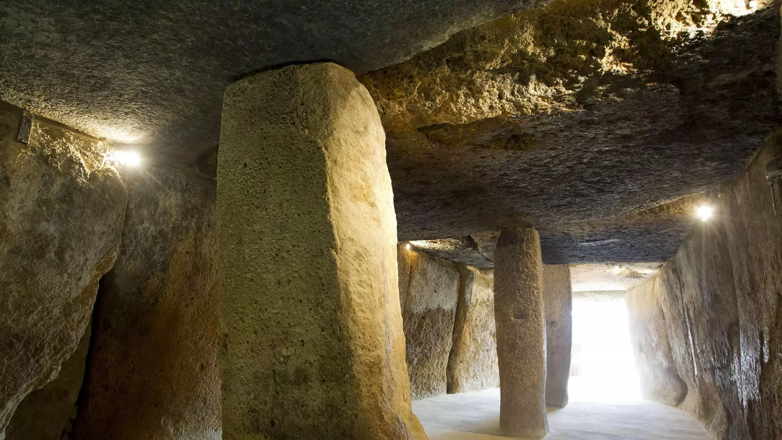 Terremoto e incendio en Los Dólmenes de Antequera: primer simulacro en Patrimonio Mundial