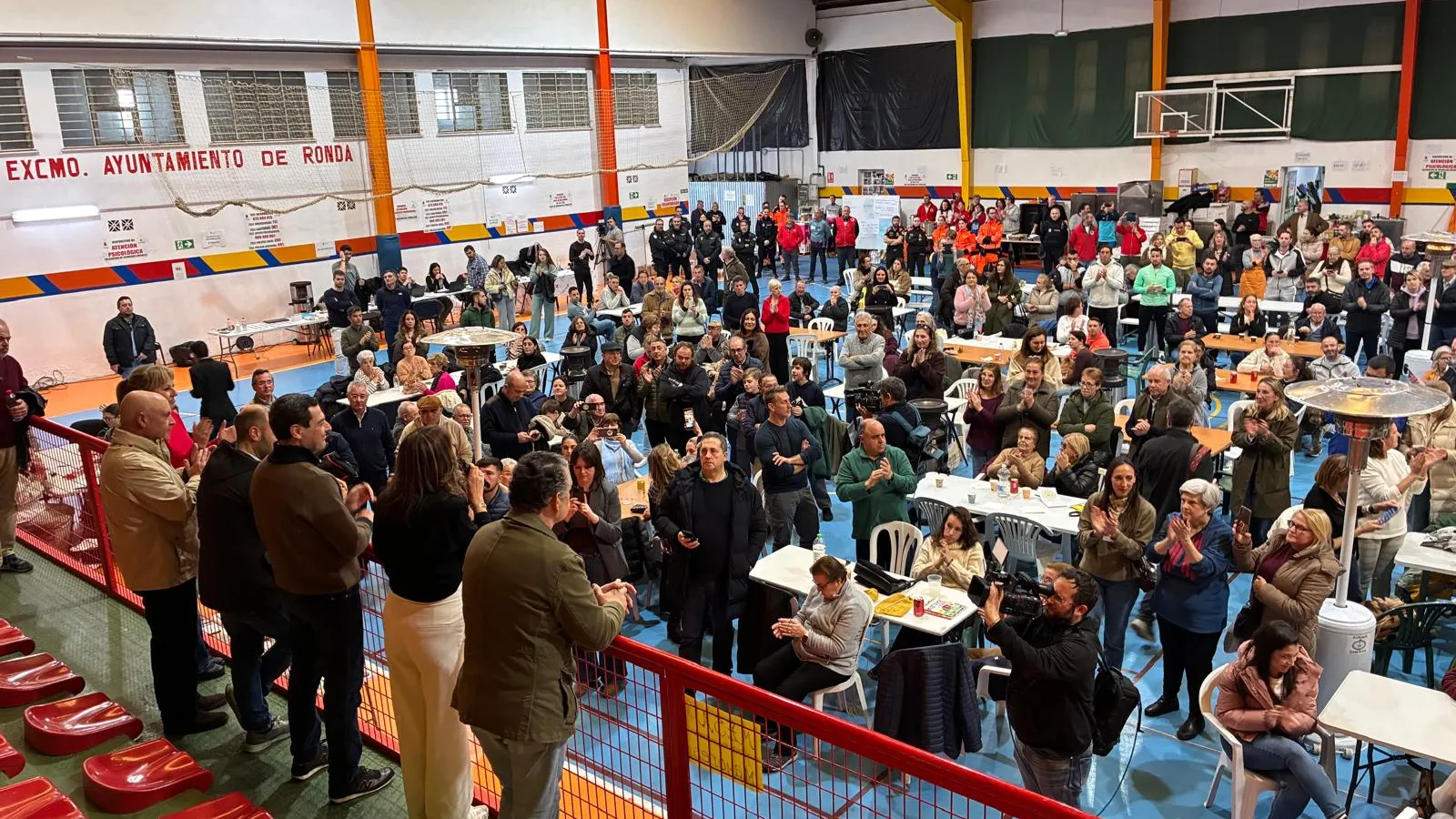 Los vecinos de Benaoján y Grazalema, desalojados en Ronda, podrían empezar a volver a sus casas a partir de este lunes