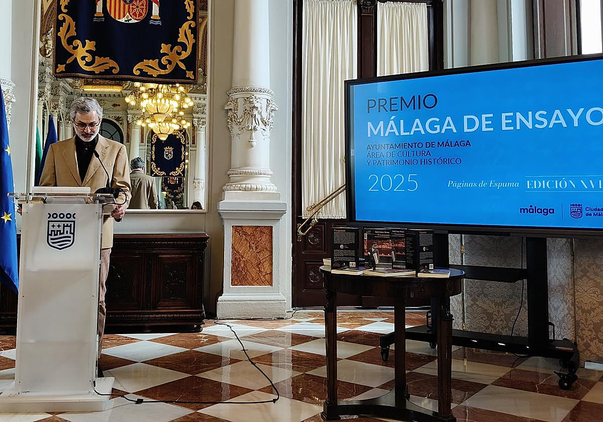 El mundo detrás del cristal: Iñaki Gómez analiza cómo somos a través del escaparate en el ensayo ganador del XVII Premio Málaga