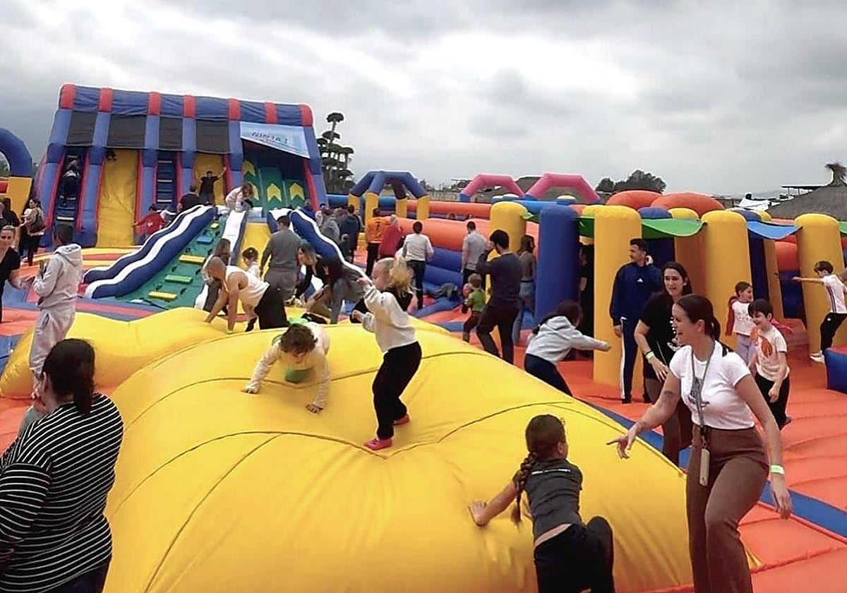 Málaga estrena el parque hinchable más grande del mundo