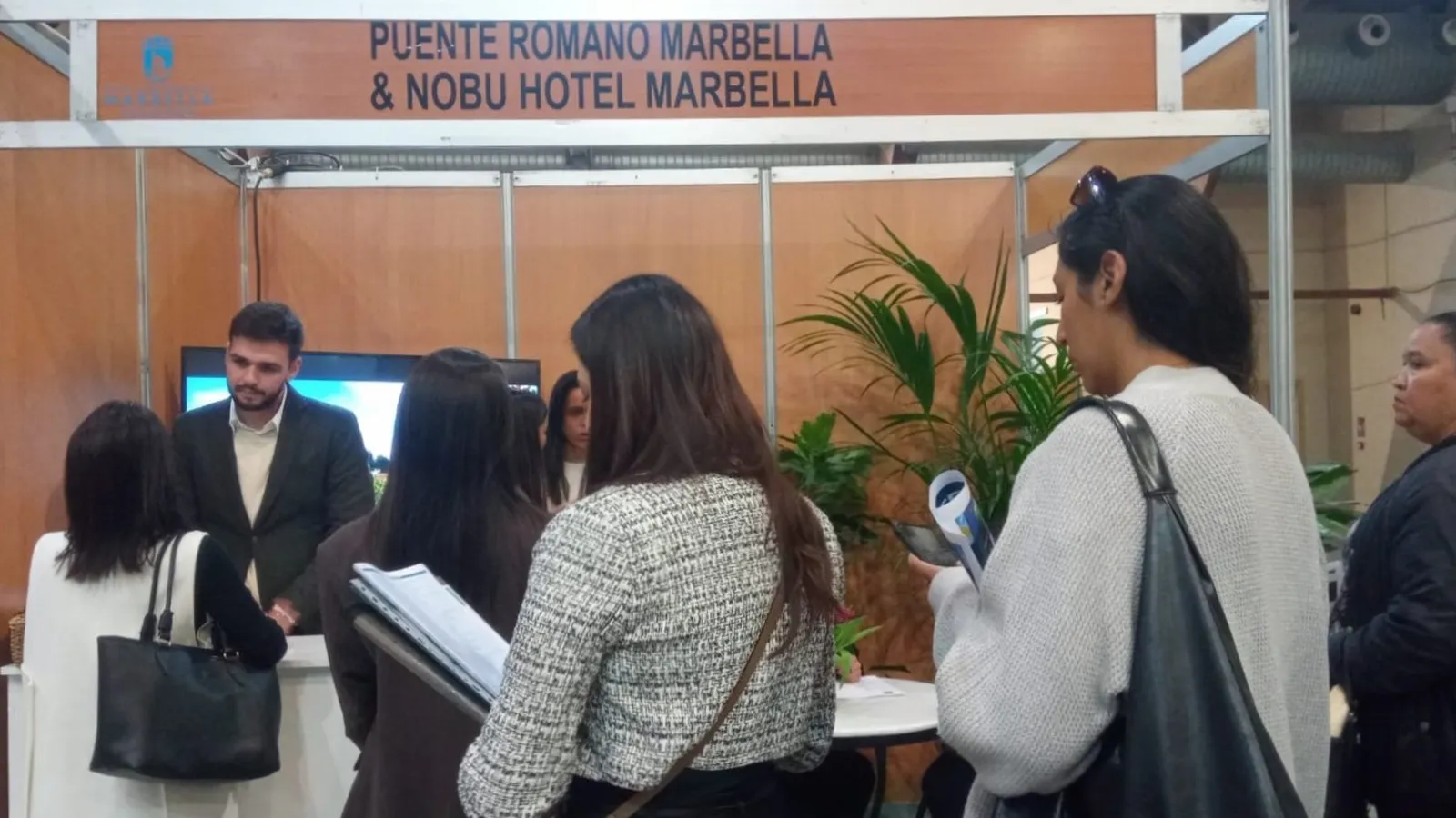 La Feria de Empleo de Marbella ofrece 4.000 empleos para diversos sectores y el Ejército