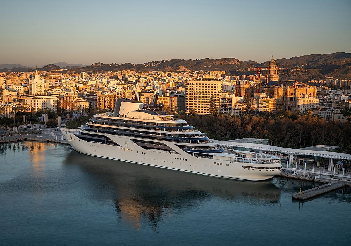 Desde 30.000 euros por viaje: uno de los cruceros más lujosos del mundo comienza a navegar desde Málaga