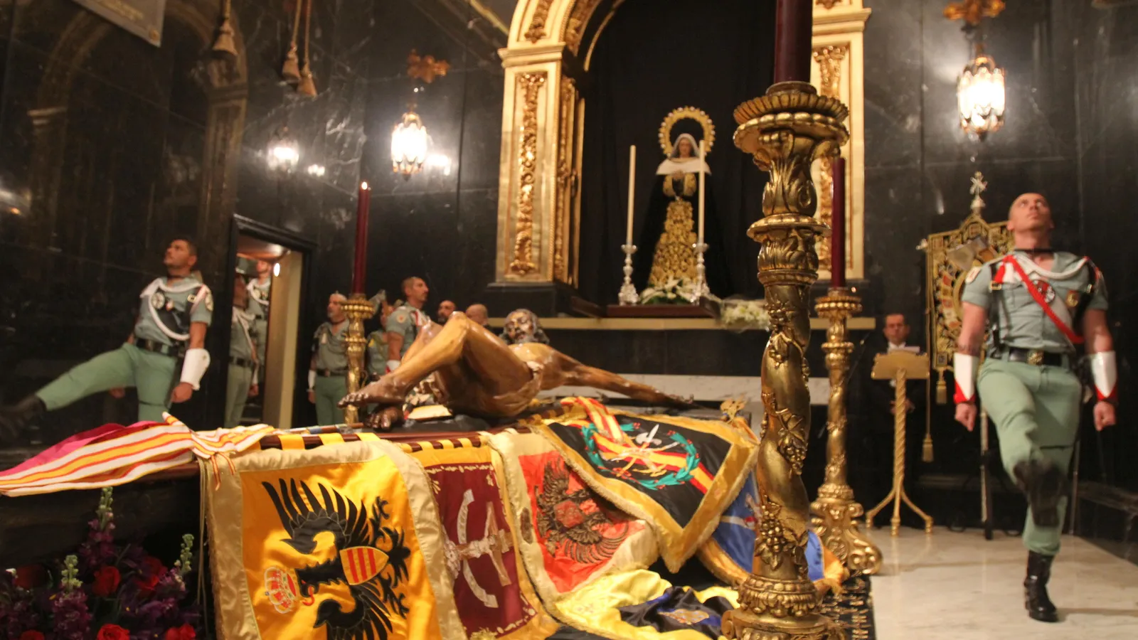 La Legión rinde homenaje al Cristo de Mena: horarios de las Guardias de Honor en Semana Santa