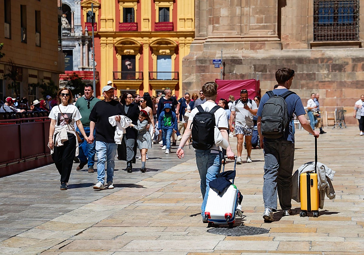El tirón internacional, las ofertas y el buen tiempo cierran una mejor Semana Santa en la Costa del Sol