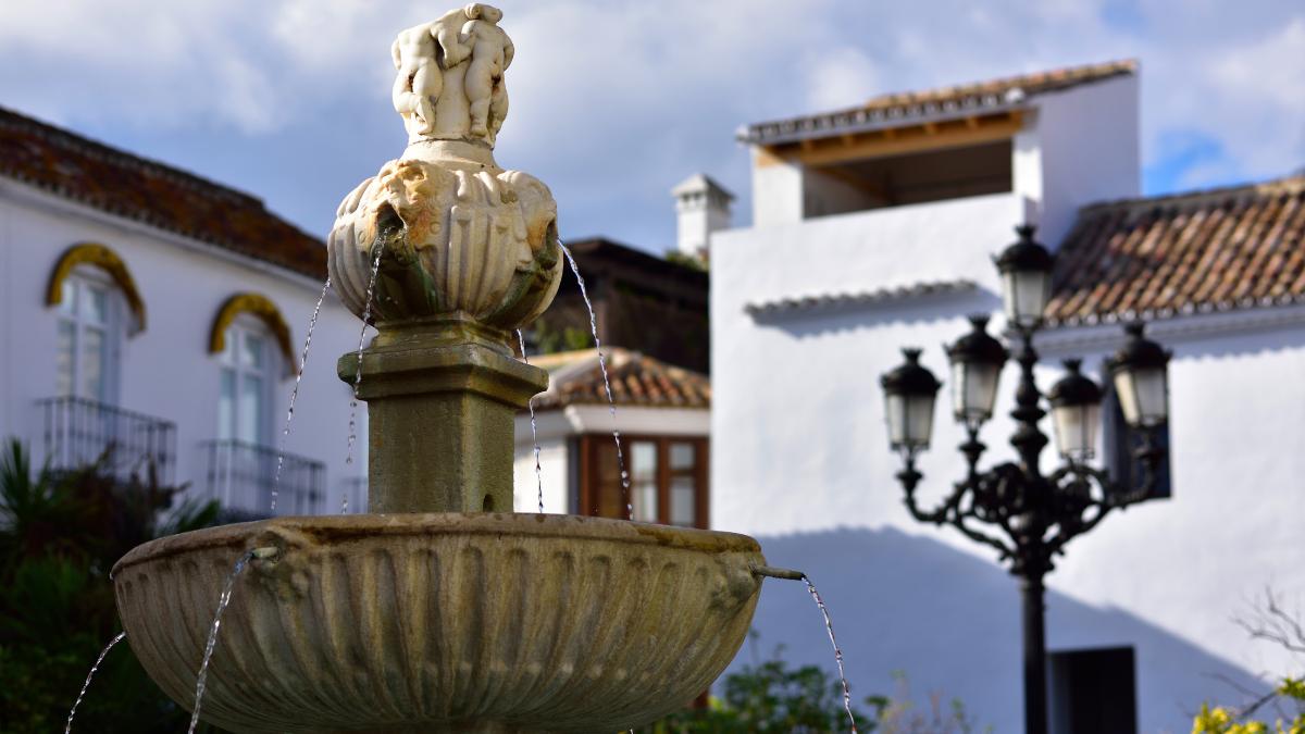 Marbella marks Local Democracy Week with neighbourhood meetings and guided visits