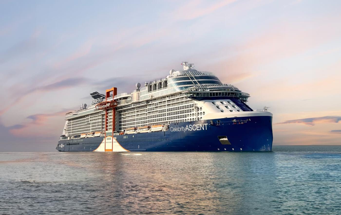 Celebrity Xcel Visits Málaga with a Spectacular Open-Air Lift Above the Sea
