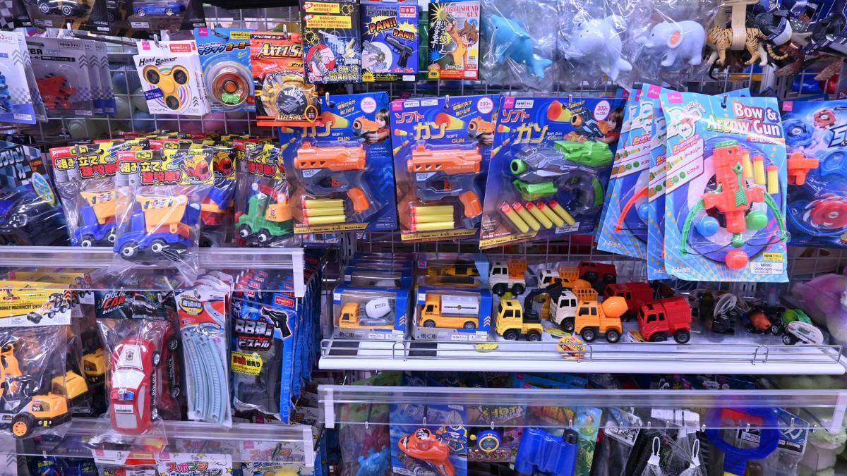 Fuengirola hosts Andalusia’s largest free toy and collectors’ fair at Sohail Castle this weekend