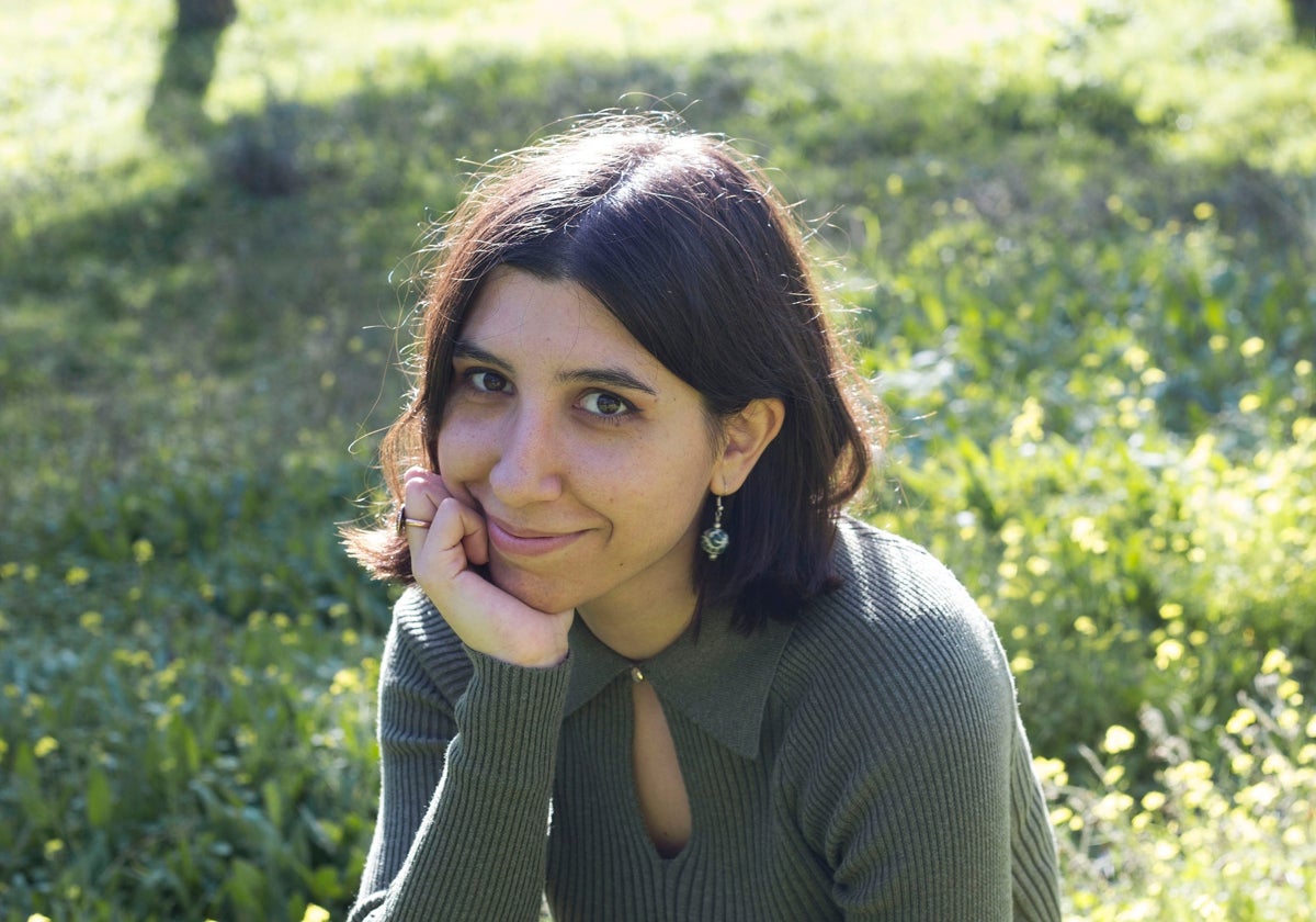 Julia Viejo: «De pequeña mi padre, en vez de cuentos, me leía poesía de Rubén Darío, Lorca, Machado…»