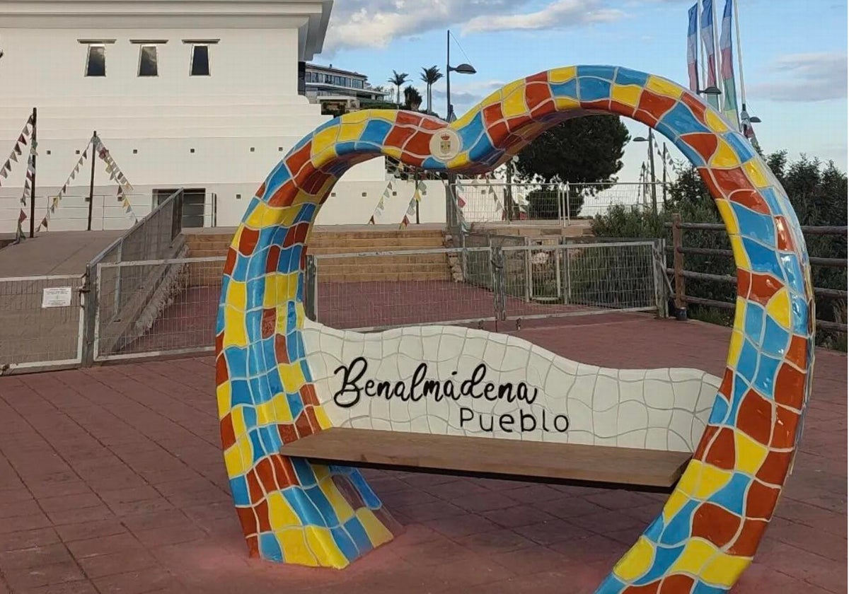 La estupa, el Bil-Bil y la zona centro: Benalmádena quiere hacerse 'instagrameable' con la instalación de varios puntos selfie en el municipio