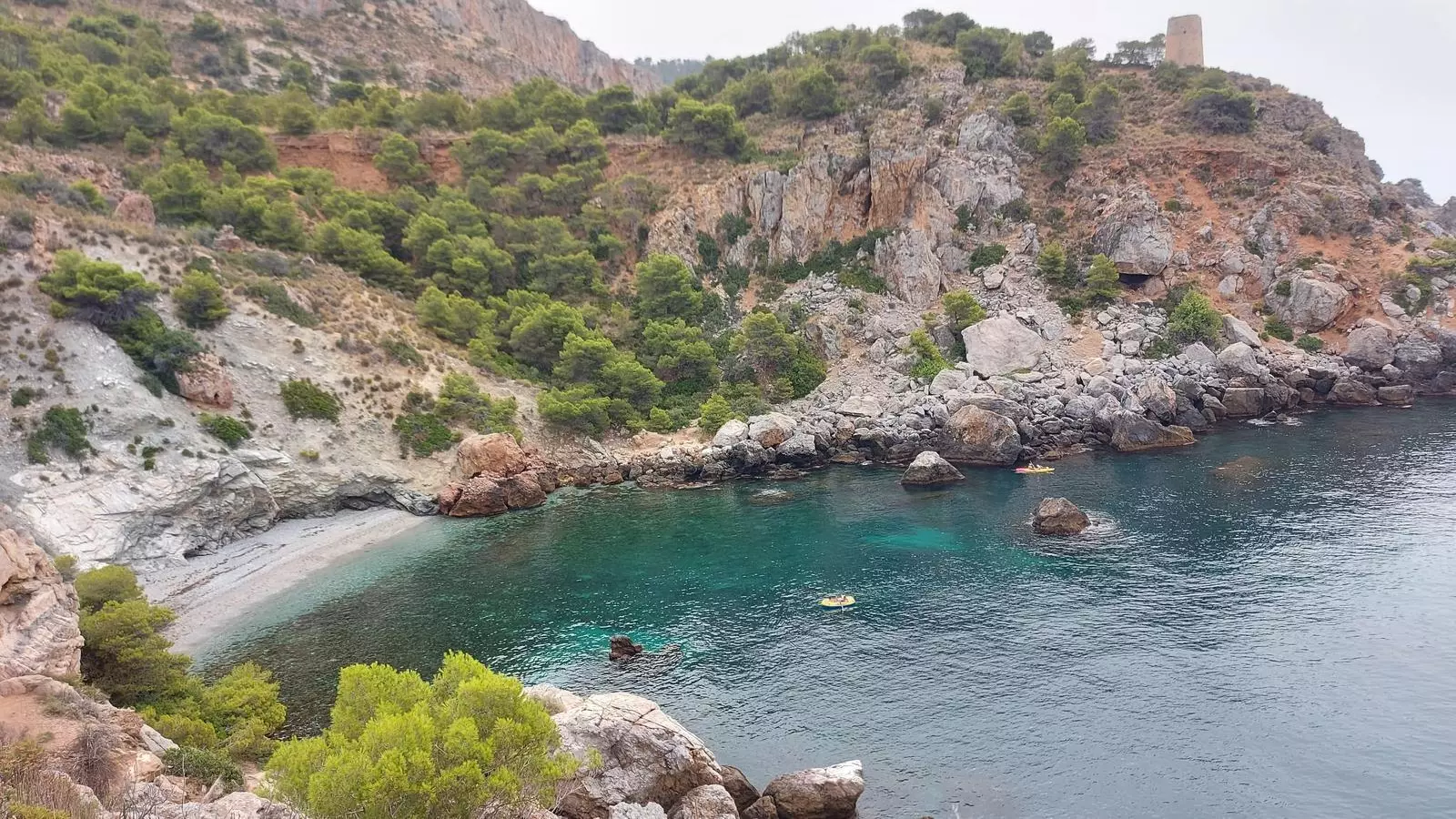 Esta es la cala de Málaga más secreta de todas: una playa solitaria
