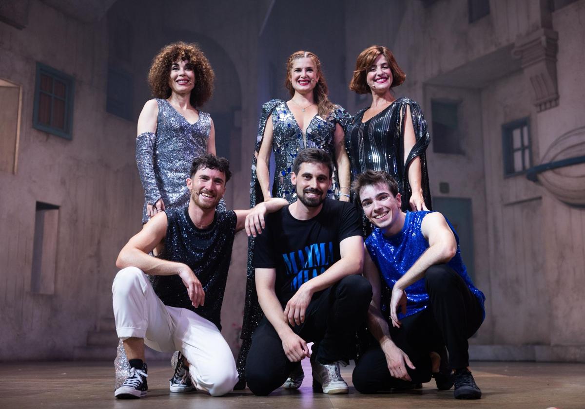 El trío de malagueños que ponen el acento local en la nueva versión del musical 'Mamma Mia!'