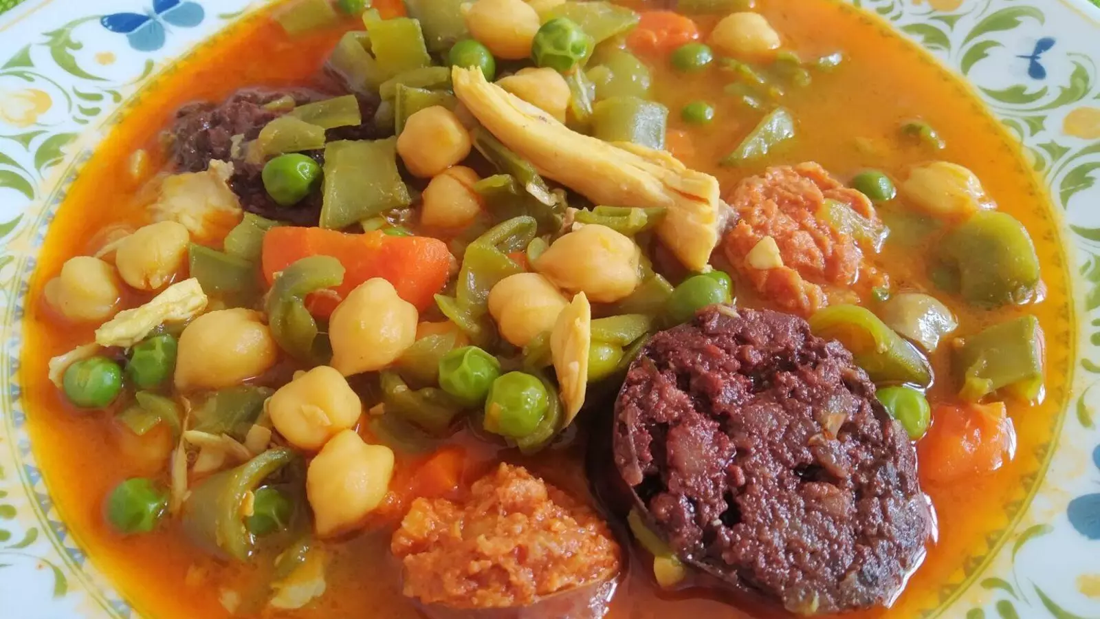 ¿Cuáles son los platos más típicos de Málaga y la historia detrás de ellos?