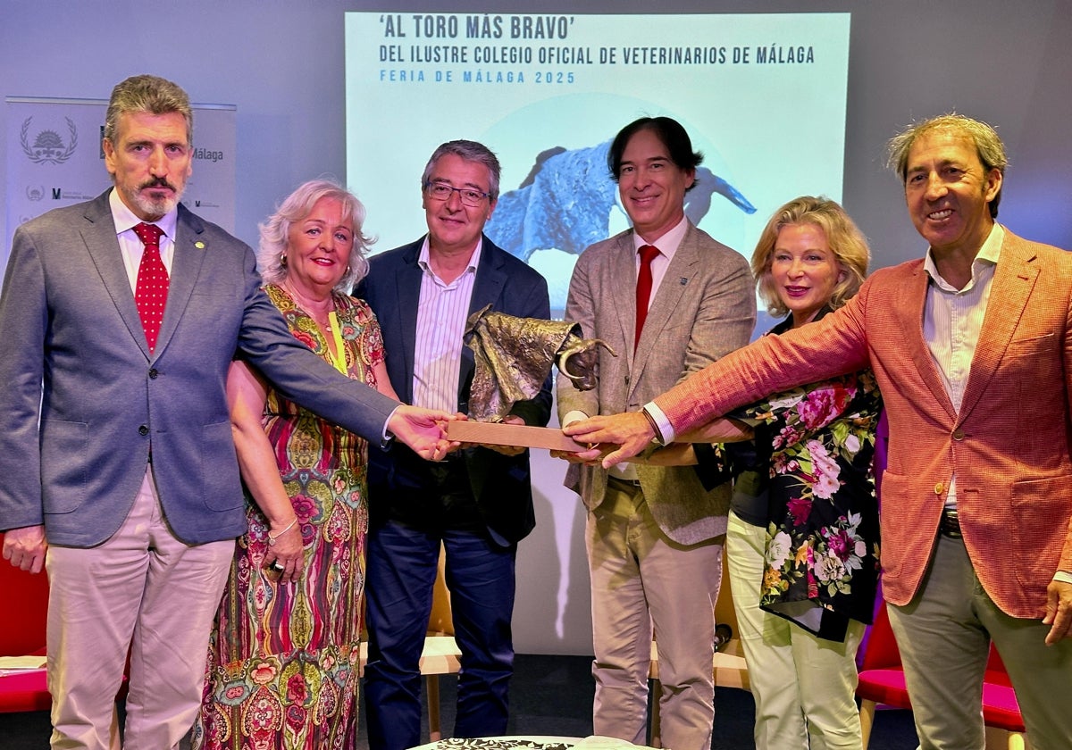 Presentado el trofeo al toro más bravo de la Feria de Málaga