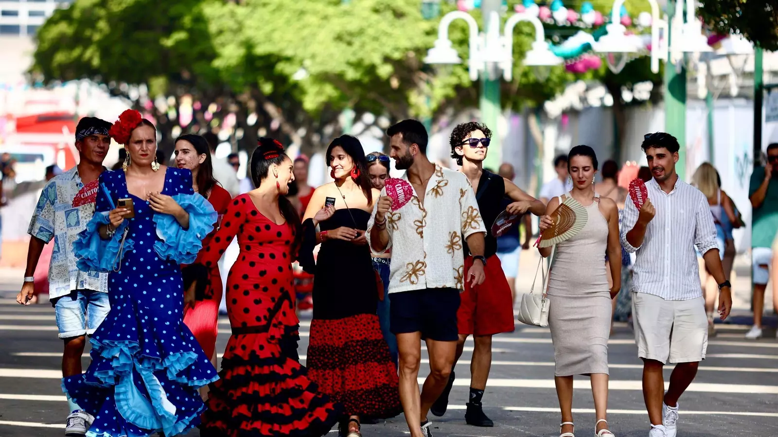 La guía definitiva para sobrevivir a la Feria de Málaga (y salir vivo para contarlo)