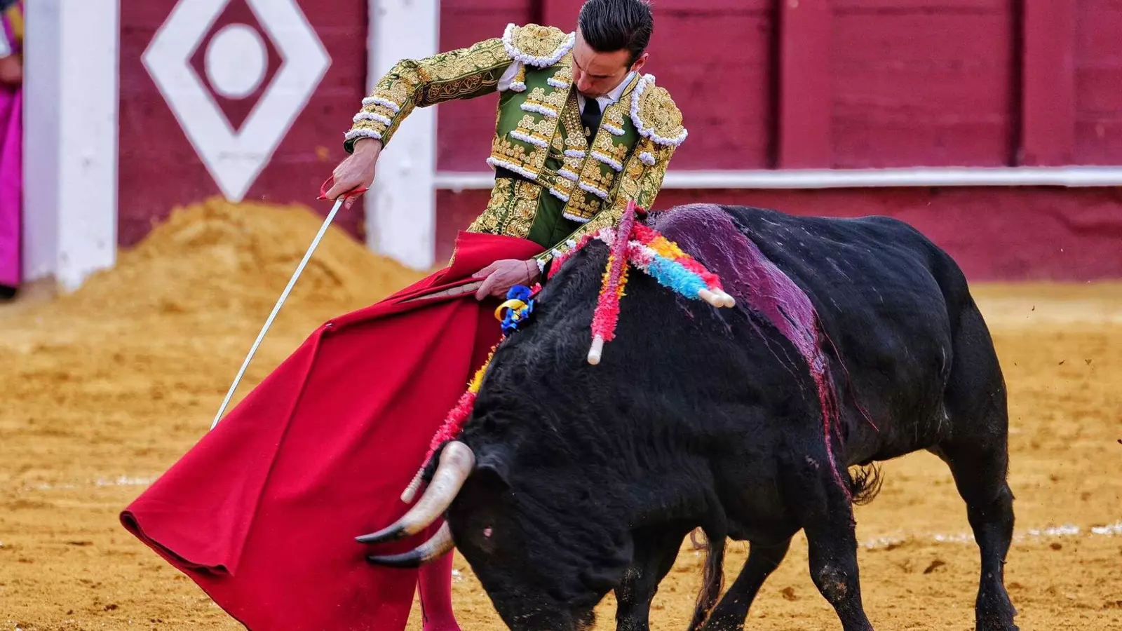 Destaca Molina en la alternativa de Pablo Páez