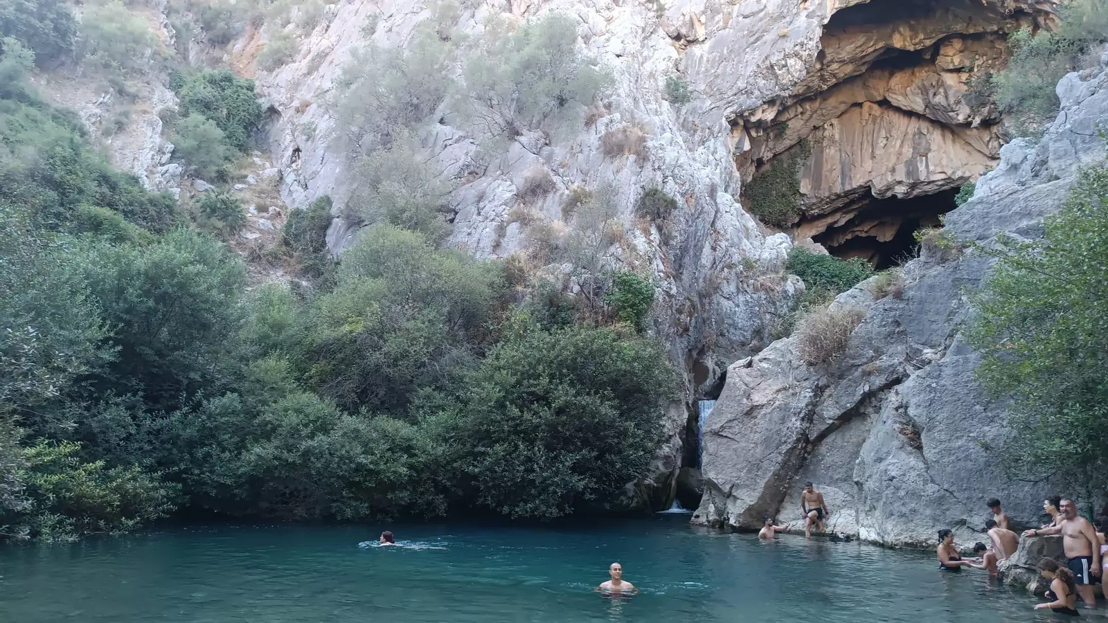 La piscina natural de Málaga con el agua más fría de toda Andalucía: 