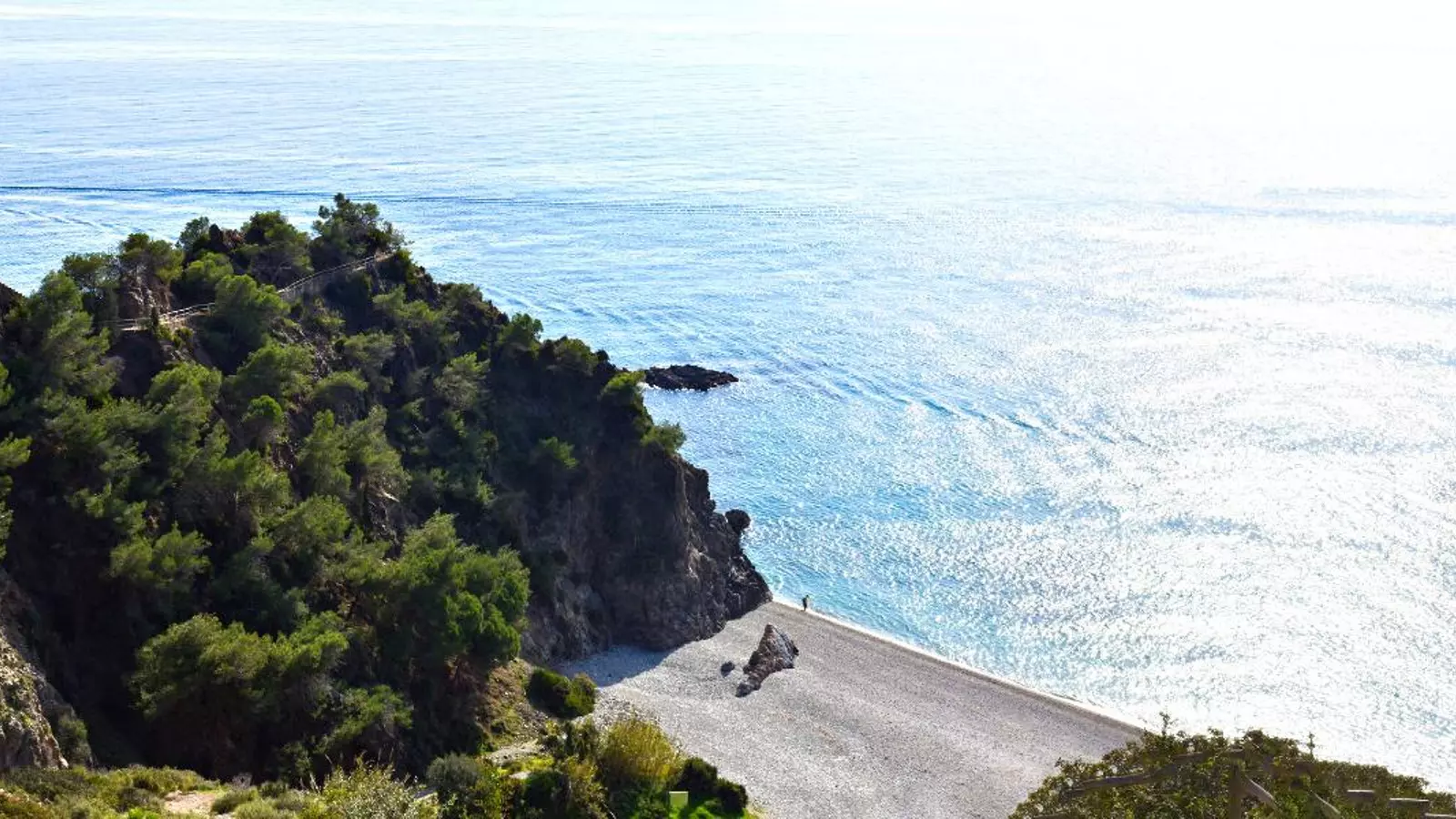La cala secreta de Málaga con aguas de película que todavía los turistas no conocen: 
