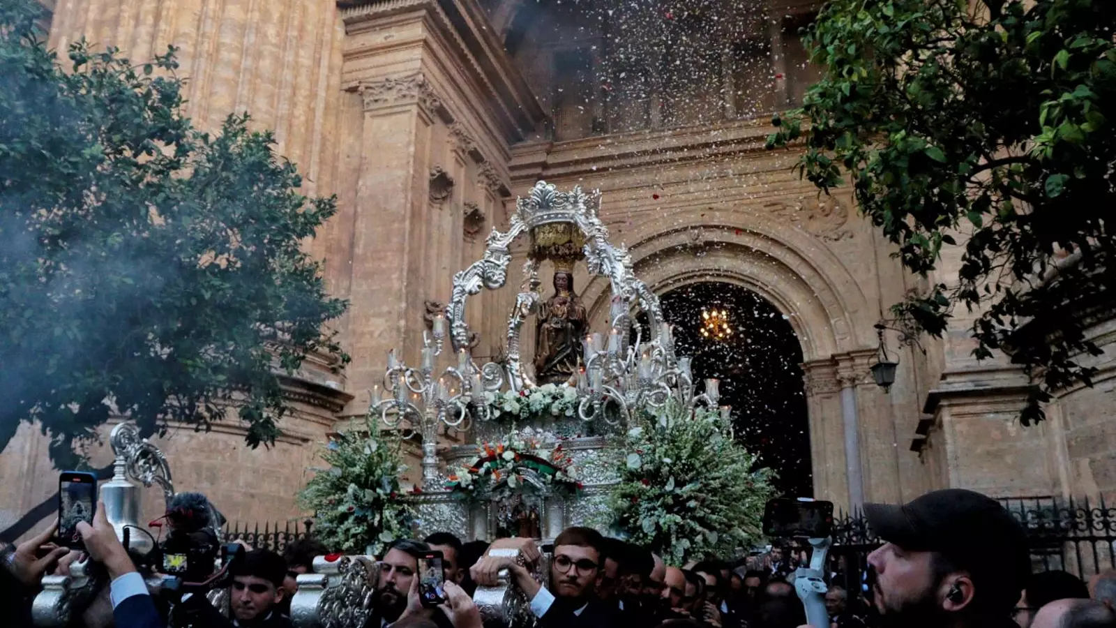 Traslado previo a la procesión de la Virgen de la Victoria en Málaga: horario y recorrido