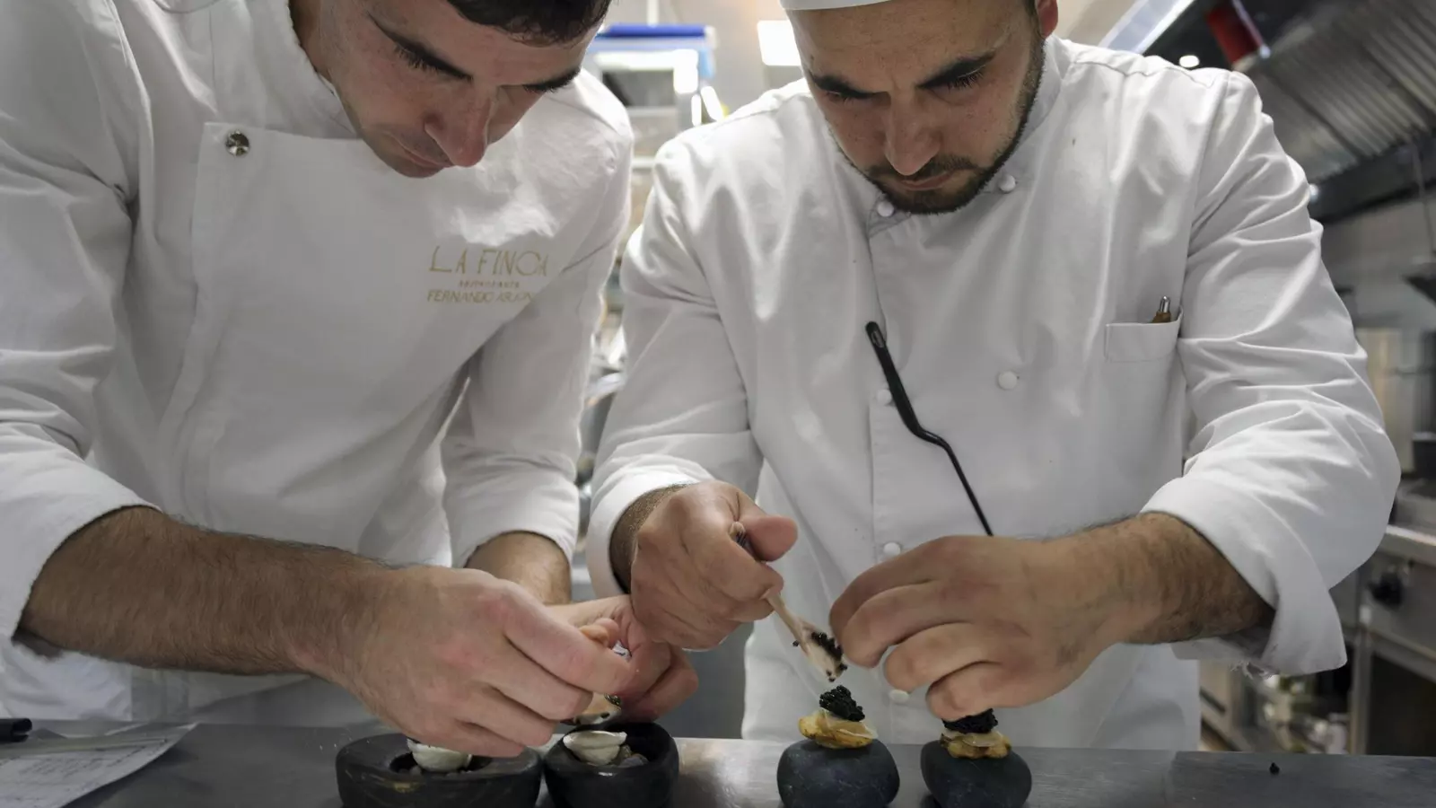 Málaga 'gana' una nueva Estrella Michelin de la forma más inesperada: el restaurante La Finca de Fernando Arjona ahora 'está' en Archidona