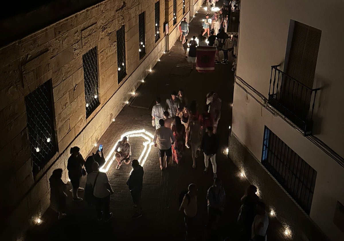 15.000 velas y antorchas llenarán las calles de Carratraca durante una nueva edición del Embrujo Andalusí