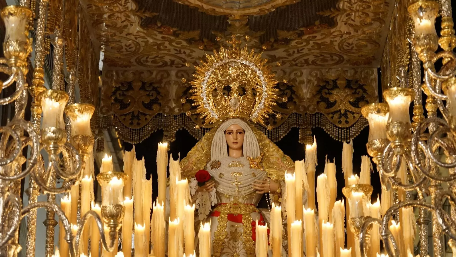 La 'Novia de Vélez' saldrá en procesión extraordinaria este sábado por el 75º aniversario de su Archicofradía