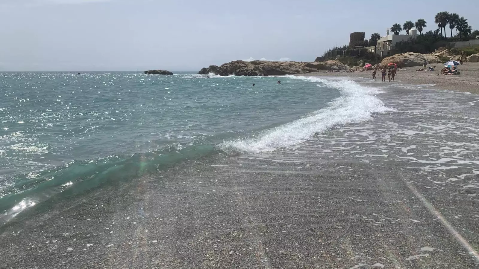 De lunes a domingo, siete playas de Málaga para ir con niños antes de que acaben sus vacaciones: 