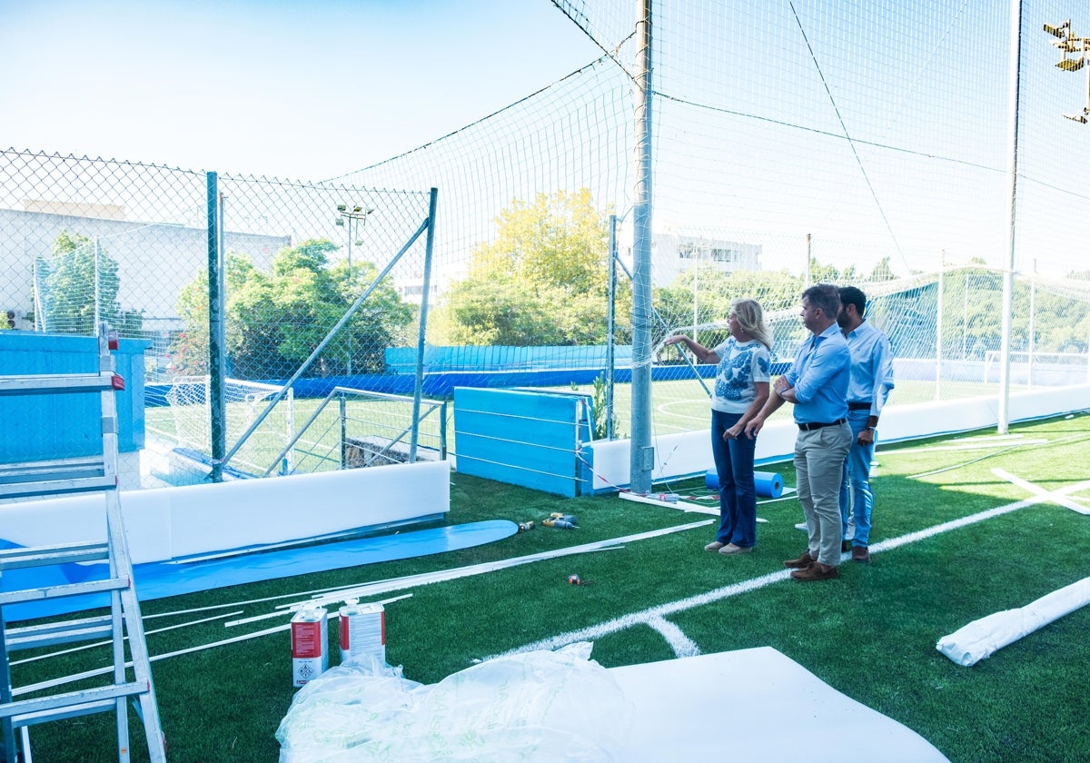 Marbella moderniza y refuerza la seguridad en los campos de fútbol